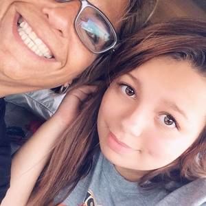 Meet your Posher, Ana